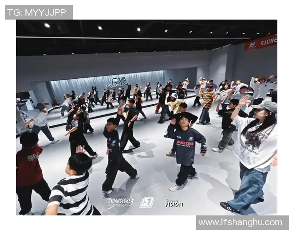 陈丽专访:从街头到舞台的蜕变与坚持,回顾我的街舞人生 陈丽专访:从街头到舞台的蜕变与坚持,回顾我的街舞人生