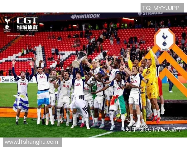 热刺足球明星公寓揭秘球员生活与训练的完美结合 热刺足球明星公寓揭秘球员生活与训练的完美结合